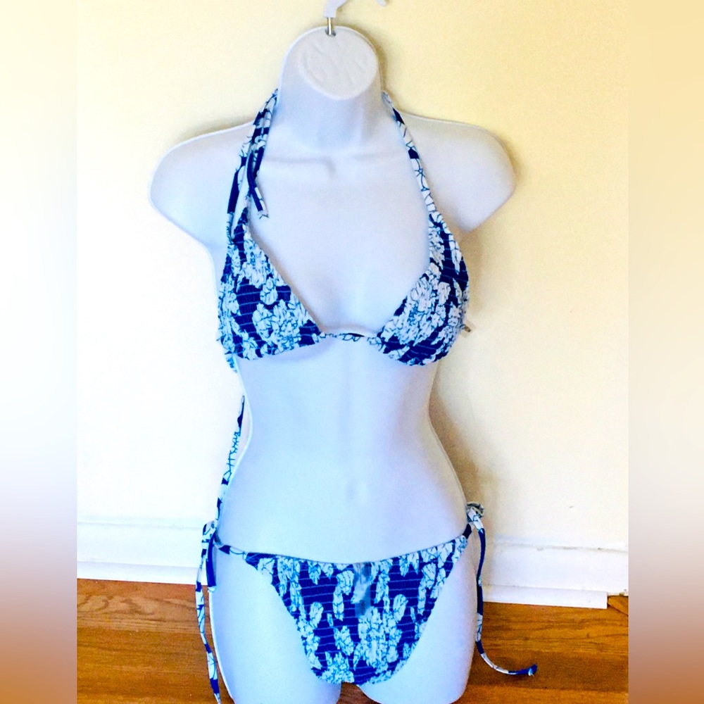 SHEIN M bikini set. Worn one time. Pretty.